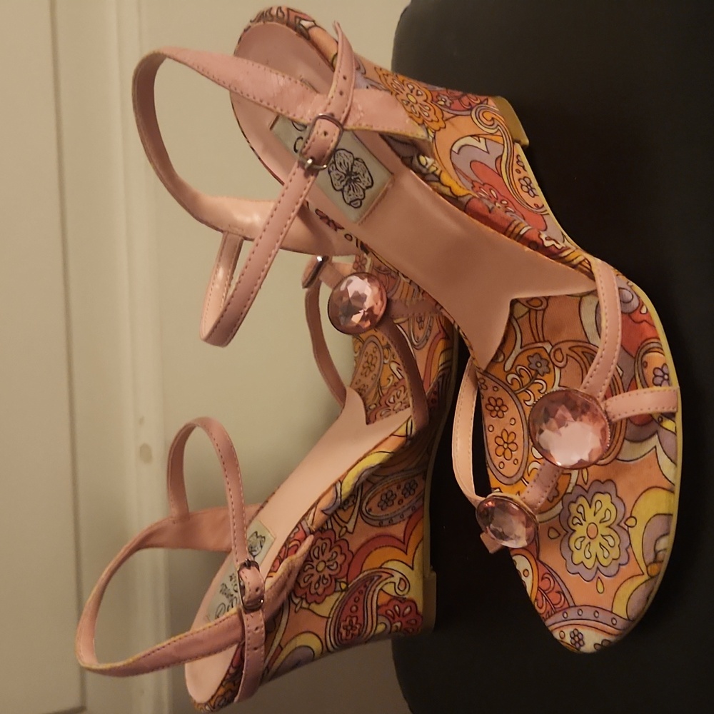 Summer Rio Pink Wedge Sandals w/2 pink lg crystals on the foot strap Size7 NEW!